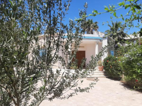 Villa à Chott-Meriem, Sousse, 400 m de la plage